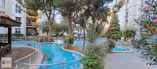 İçerenköy Kiptaş Konutları Şerefiyeli 3+1 Kiracısız