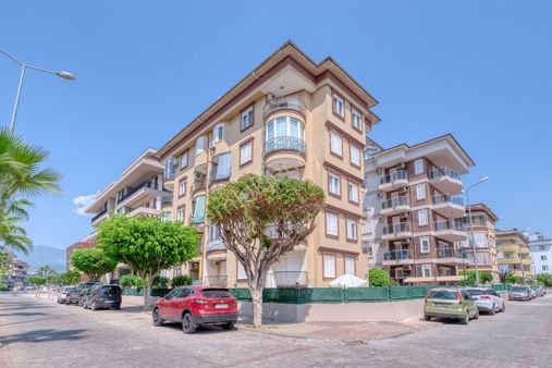 Alanya Oba Mh Denize 600 Mt Özel Dizayn Lüks Eşyalı 4+1 Satılık Daire