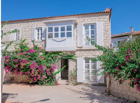 Veryeriler Alaçatı Hacımemiş Bahçeli 3+1