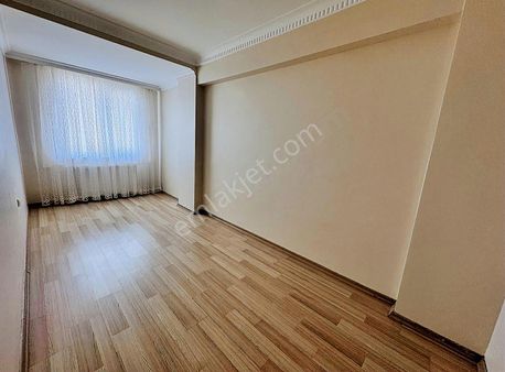 Mehmet Akıf Ersoy Mah. Masrafsız Temız Satılık Daıre