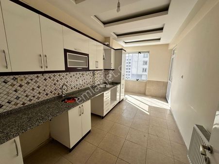 Amazon'dan Üngüt Ptt Arkası Satılık 3+1 Daire !!!