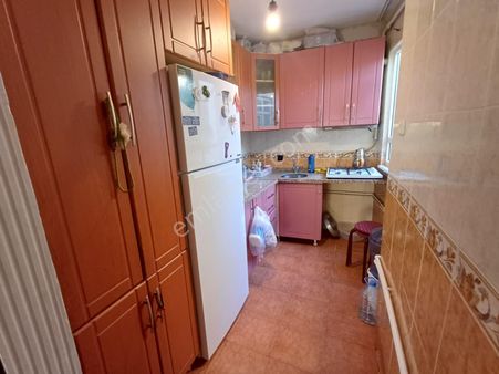 Fatih Hırka-i Şerif'de Melek Hoca Cad'de 2+1 90m² Satılık Daire Osmanlı Emlak