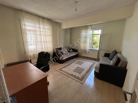 Pazarbaşında 50 M2 Hisseli Yatırımlık Fırsat 125 M2 2+1 Daire