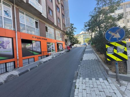 İstanbul Şişli Mecidiyeköy'de 300 M² Kiralık Depo- Dükkan