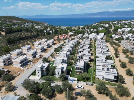 Gömeç Karağaç'ta Satılık, Denize Yakın Villa Arsası!