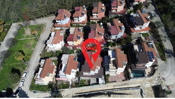 Kuşadası Karaova'da Satılık Trıpleks 3+1 Müstakil Girişli Yazlık