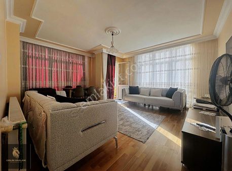 Site Mh.de Asansörlü Binada Çift Balkonlu 90m2 Satılık 2+1