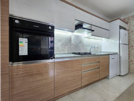 Cadde Akçay'da Full Eşyalı Ön Cephe Kaçmaz Konumda 1+1 Oda