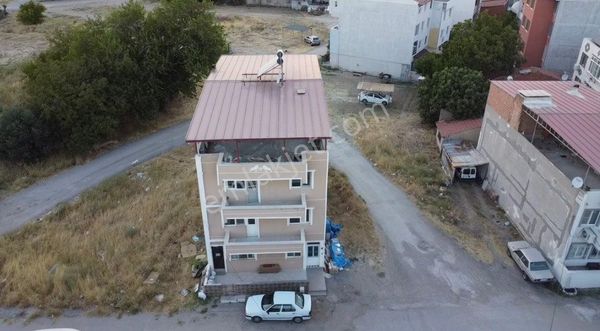 Cadde Hamidiye'de Acil Satılık Bitişik Nizam Arsa