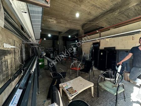 İtibar'dan 75.yıl'da 140m² Merkezi Konumda Satılık Dükkan