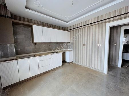 İtibar 'dan Şahintepe 'de Cadde Üzeri Lüks 2+1 Geniş Daire!!!