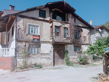 Mudurnu Hızırfakı Mh.de Müstakil 2 Katlı Ahşap Ev