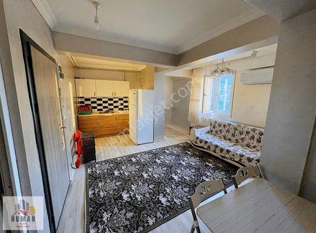 Barbaros Mahallesinde Satılık Arakat 1+1 Daire