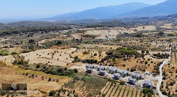 Kemalpaşa Yukarı Kızılca Satılık Villa İmarlı Arsalar