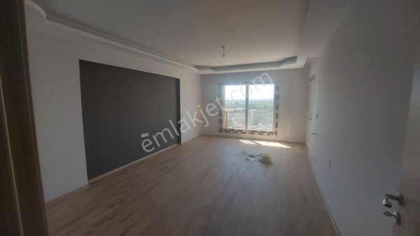 Menemen Belediye Yanında Satılık 3+1 Daire