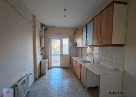 Bandırma Toki Konutlarında Önü Açık, Mantolaması Yenilenmiş 3+1 Satılık Daire