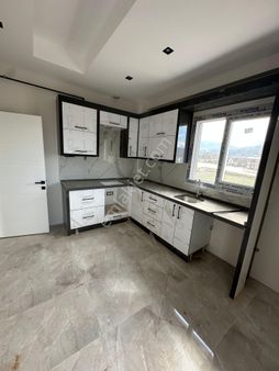 Pınarkent'de 3+1 85 Metrekare Satılık Arakat Daire