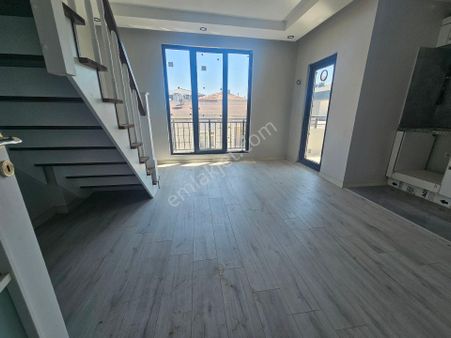 Avcılar Merkez'de 4+1 Sıfır Dubleks Daire