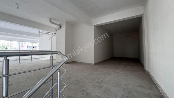 Cb'den Vadi Mahallesinde Ana Cadde Üzeri Bacalı Kiralık İşyeri