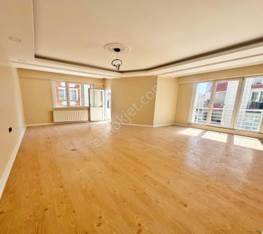 Esenyurt Kıraç Atatürk Mahallesinde 2+1 1.kat 110m2 Sadece 2.880.000 Tl