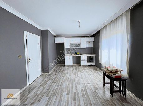 Ecg'den, İkipınarda Elektrik Şebeke Suyu Mevcut Yola Cephe Bahçe