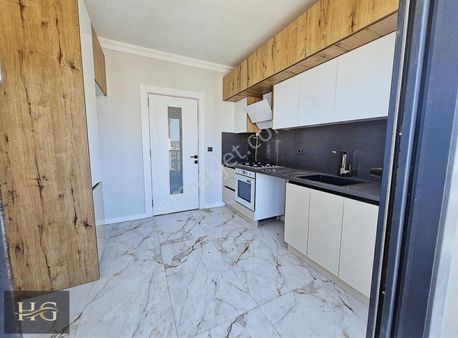 Menemen Merkezde, Kapalı Mutfaklı Satılık Fırsat 2+1 Daire