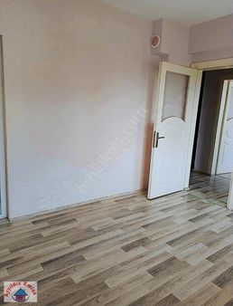 Ayyıldız Emlak Tan Ulucami Mah.de Doğalgazlı Garaja Yakın Daire