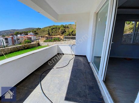 *yiğit Emlak Armutlu'dan*yılandar Mevkiinde*manzaralı Daire*