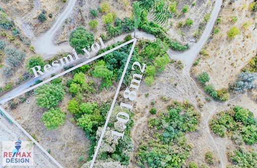 Remax Desıgn Geyvede Satılık Bahçe