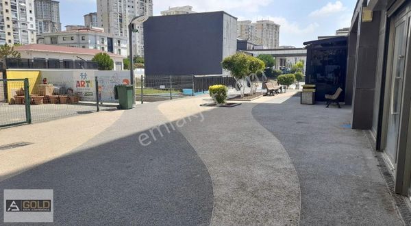 Bahçekent Ticaret Merkezinde Yerleri Yapılı Dükkan