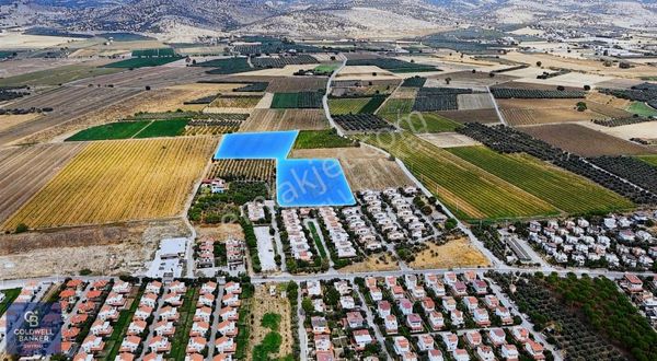 Dikili Kabakum'da İmar Sınırında Satılık Tarla