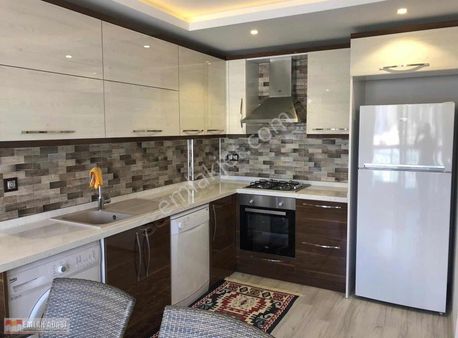 Kuşadası Otogar Arkası Mevkii Eşyalı 1+1 Daire