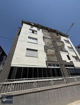 Bakan' Dan Bulvara 50 Metre Ara Kat 3+1