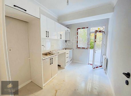 Avcılar Site İçerisinde 3+1 Sıfır Açık Kapalı Otoparklı Ara Kat