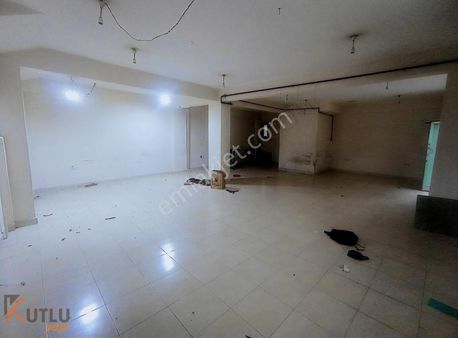 Esenyurt Necip Fazil 2 Katli 200 M2 Dükkan