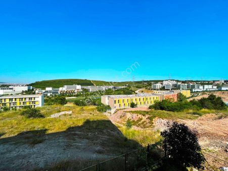 Çekmeköy Nef Çamlıtepe 98m2 Üniversiteye Bakan 1.kat Satılık 2+1