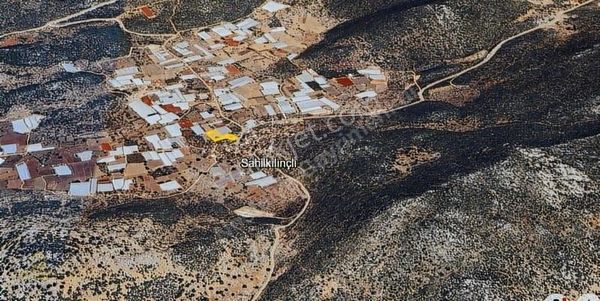 Kaş Sahilkılınçlı'da İçinde Eski Ev Olan 429 M2 Satılık Arsa