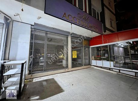 Ahimeshut Mahallesi Bulvar Üstünde Potansiyelli Her İşe Uygun