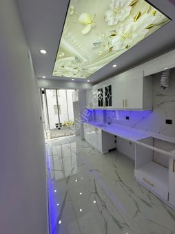 Antalya Güllük Caddesinde 3+1 İş Yeri Ve Oturuma Uygun Tebela Değeri Yüksek