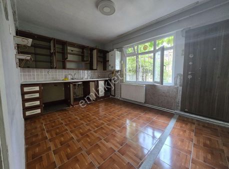 Erlife'den Esenevlerde Bahçeli Kiralık Geniş 2+1 Daire