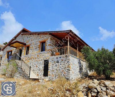 Çavuşköy'de Satılık Taş Villa- Konak
