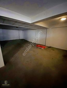 Au-desticilerden Emekte Ebeveyn Banyolu Geniş 3+1 Daire