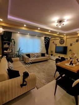 Hicret Emlaktan Esenler Fatih Mah.2+1 95 M2 Satılık Daire Acil