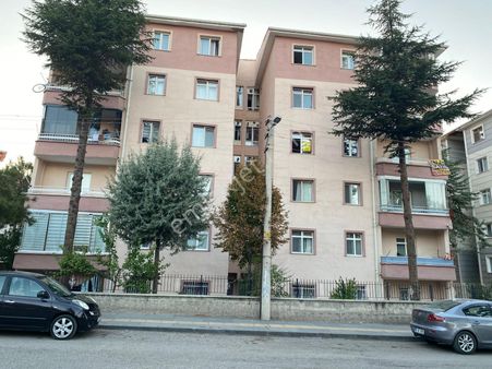 3+1 Site İçerisinde Ara Katta Bagımsız Salon Daire