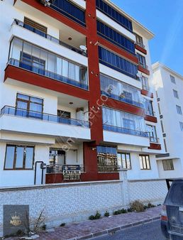 En Tepe Arkası Sıfır 3+1