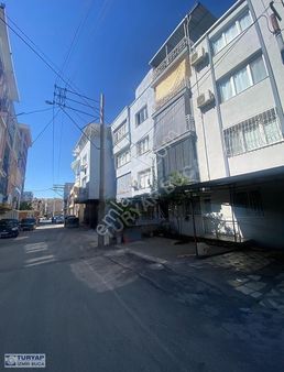 Buca Çamlıkule Mah.'de 2+1 , Kapalı Mutfaklı Ve Doğalgazlı Daire