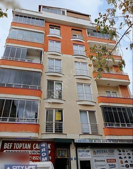 Muhittin Mahallesi'nde Satılık Ara Kat 3+1 135m2 Daire