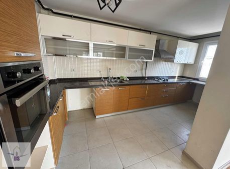 Ali Bozdoğanoğlu Bulvarı Güvenlikli Site İçerisinde 4+1 Kiralık