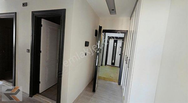 Özel İşçilikli Geniş Oturumlu 2+1 Kapali Mutfak