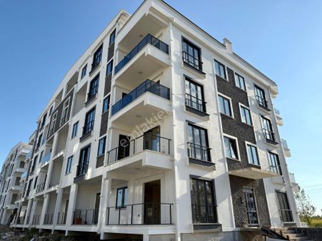 ▶ ▶akçay Körfez'den Altınkum'da Sıfır Satılık Ön Cephe Ara Kat 2+1 Daire